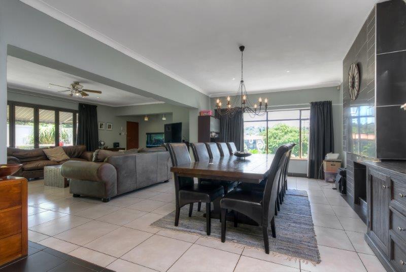 To Let 3 Bedroom Property for Rent in Robindale Gauteng