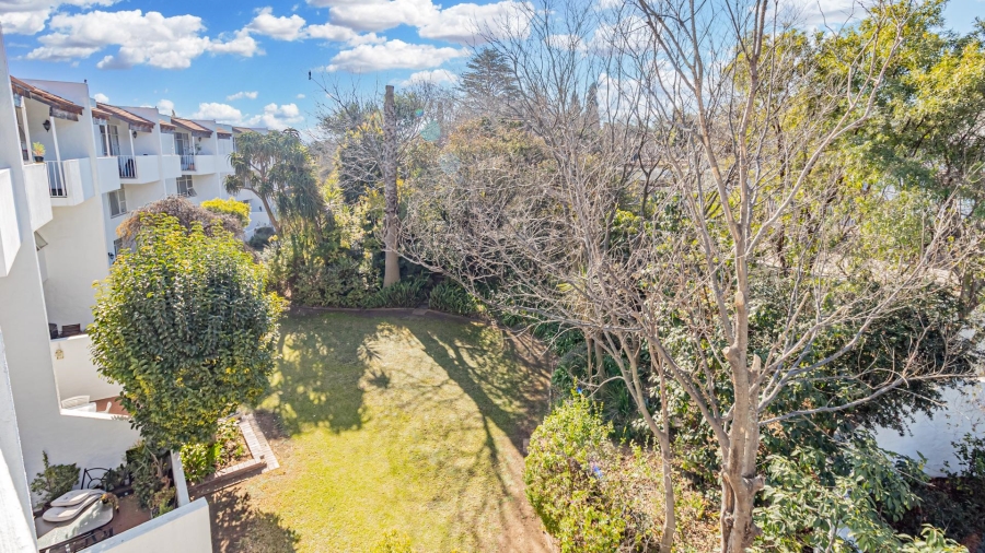 To Let 1 Bedroom Property for Rent in Glenadrienne Gauteng