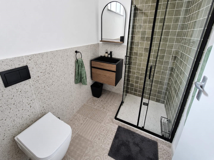 To Let 1 Bedroom Property for Rent in Glenadrienne Gauteng
