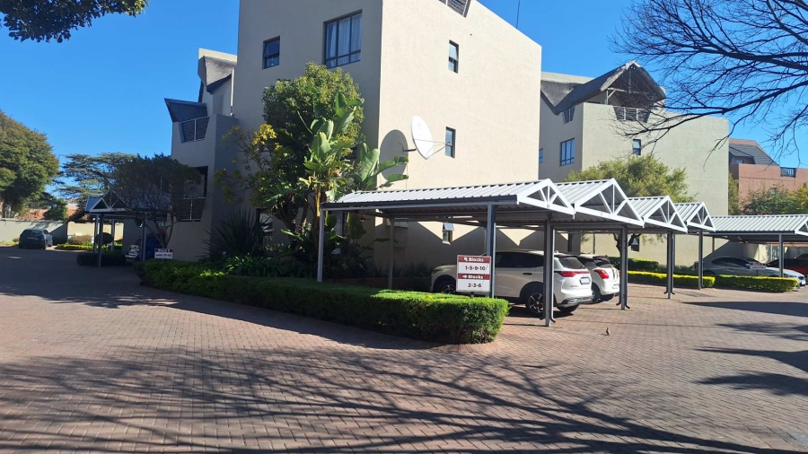 1 Bedroom Property for Sale in Lonehill Gauteng