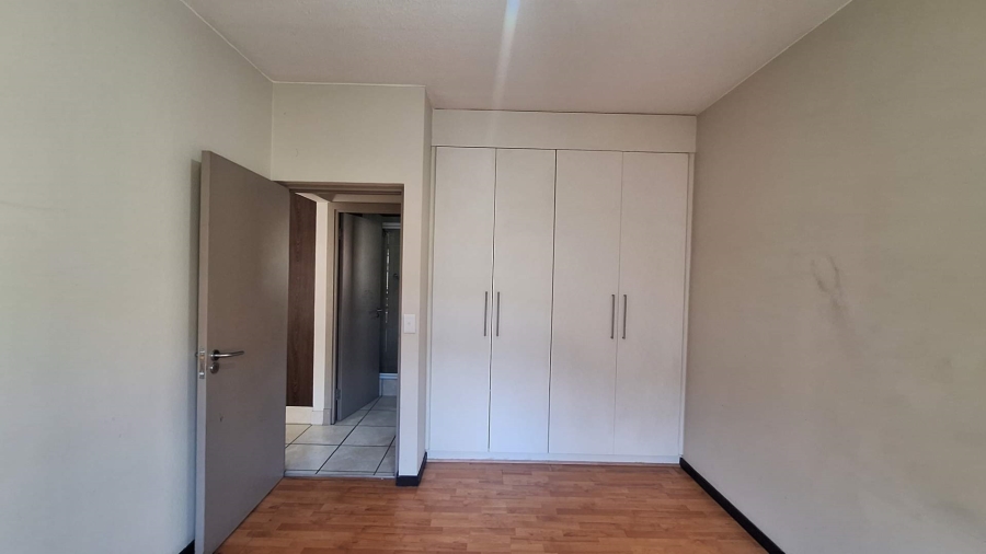 1 Bedroom Property for Sale in Lonehill Gauteng
