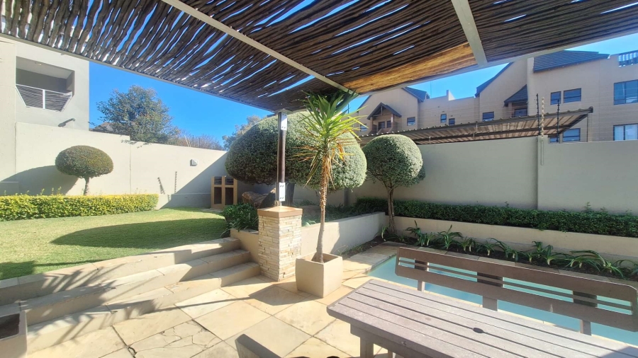 1 Bedroom Property for Sale in Lonehill Gauteng