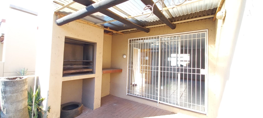 2 Bedroom Property for Sale in Witfield Gauteng