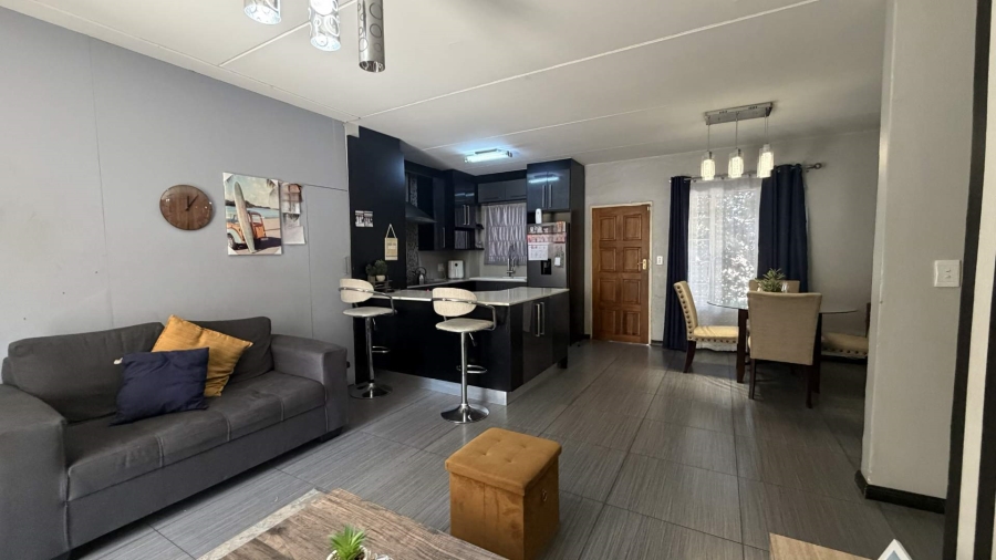 2 Bedroom Property for Sale in Noordwyk Gauteng