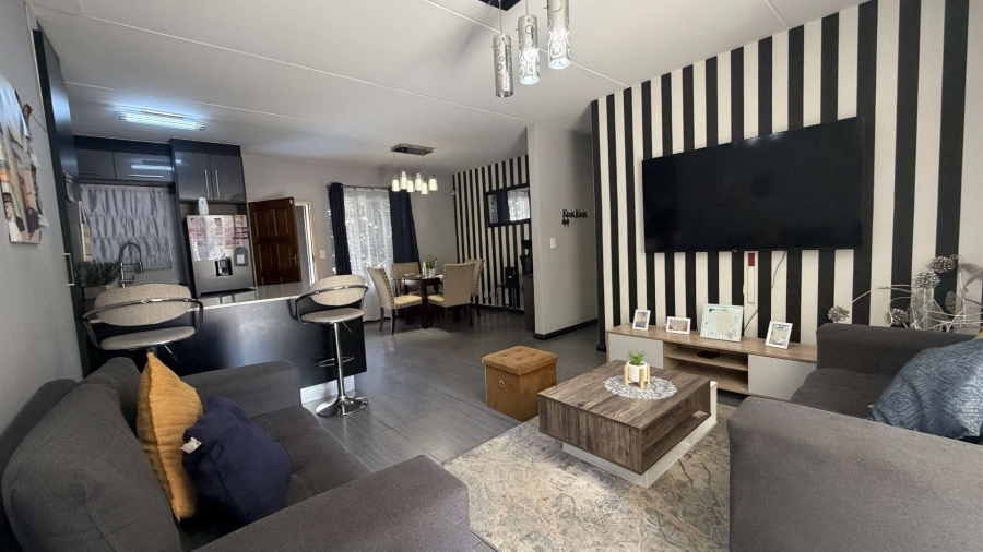2 Bedroom Property for Sale in Noordwyk Gauteng