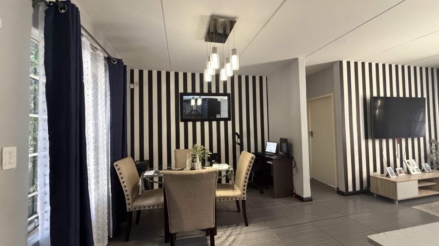 2 Bedroom Property for Sale in Noordwyk Gauteng