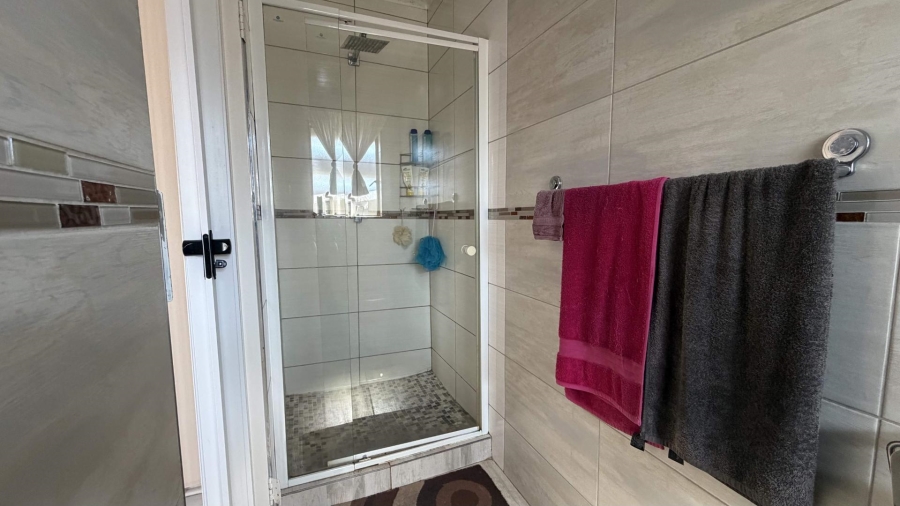 2 Bedroom Property for Sale in Noordwyk Gauteng