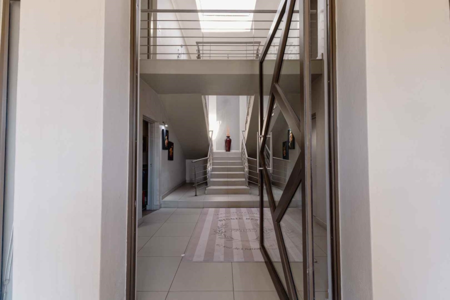 4 Bedroom Property for Sale in Woodhill Estate Gauteng
