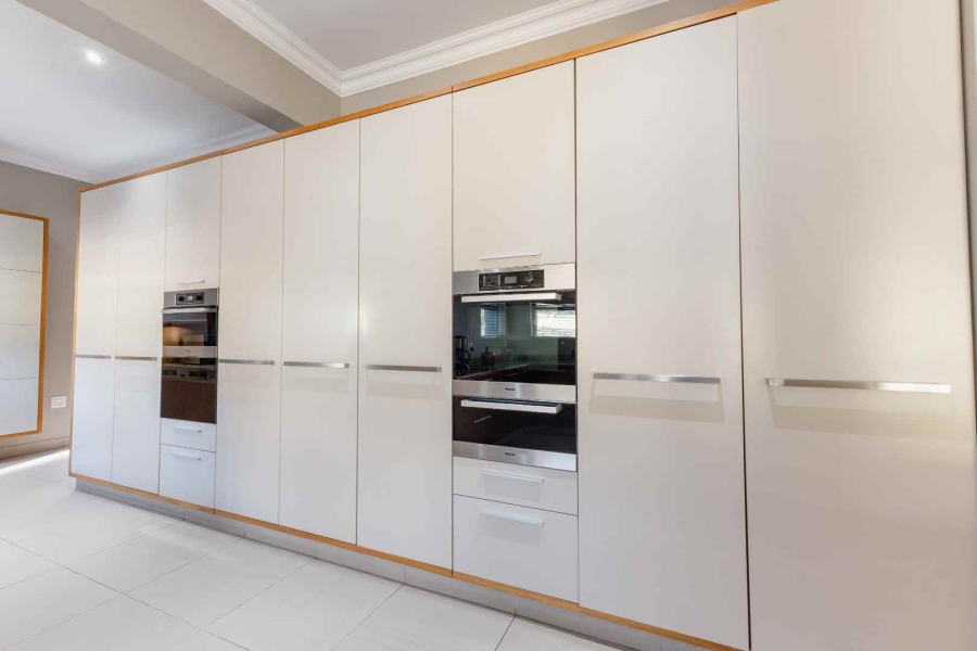 4 Bedroom Property for Sale in Woodhill Estate Gauteng