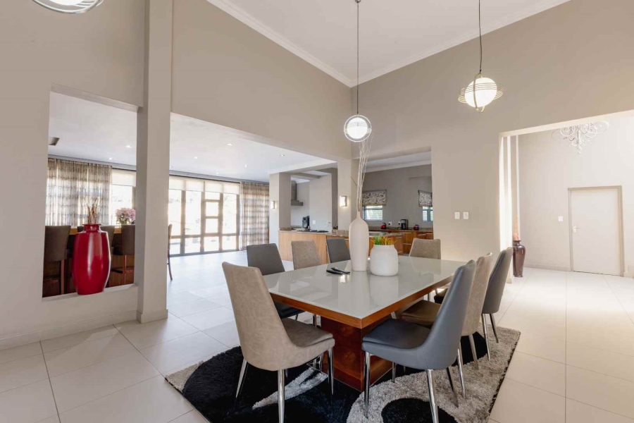 4 Bedroom Property for Sale in Woodhill Estate Gauteng
