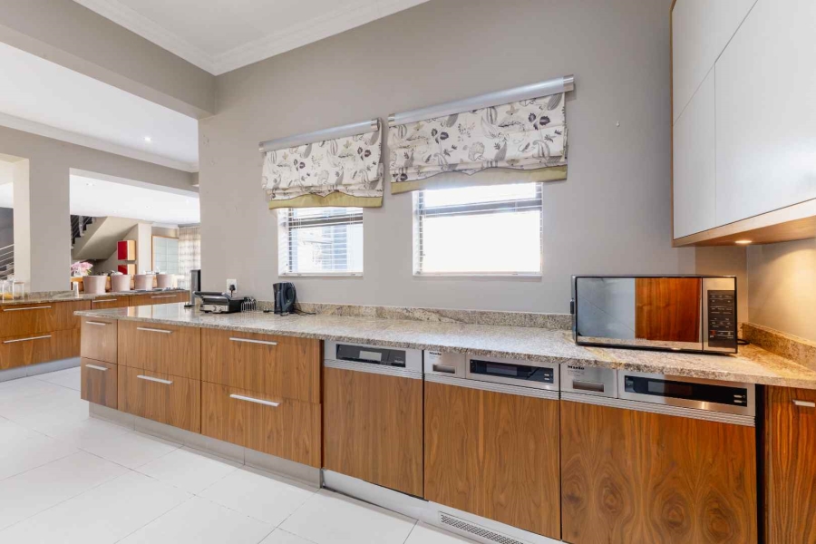 4 Bedroom Property for Sale in Woodhill Estate Gauteng