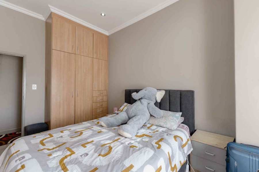4 Bedroom Property for Sale in Woodhill Estate Gauteng