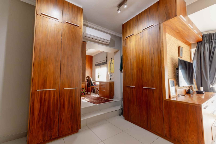4 Bedroom Property for Sale in Woodhill Estate Gauteng