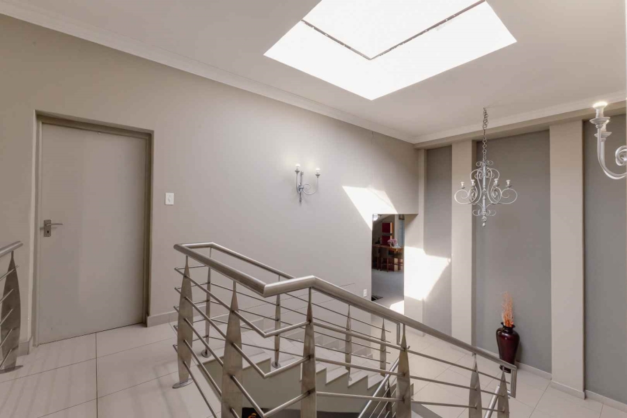 4 Bedroom Property for Sale in Woodhill Estate Gauteng