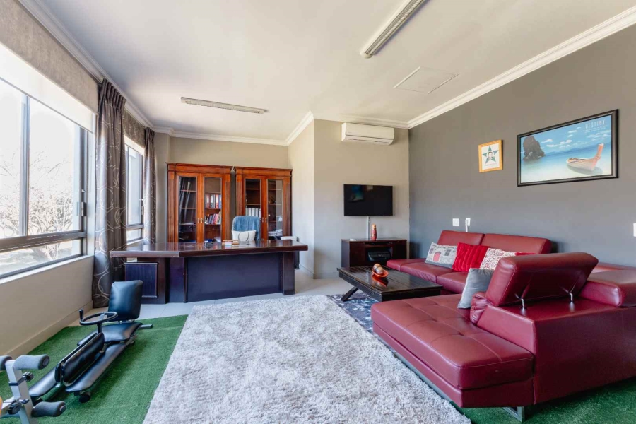 4 Bedroom Property for Sale in Woodhill Estate Gauteng