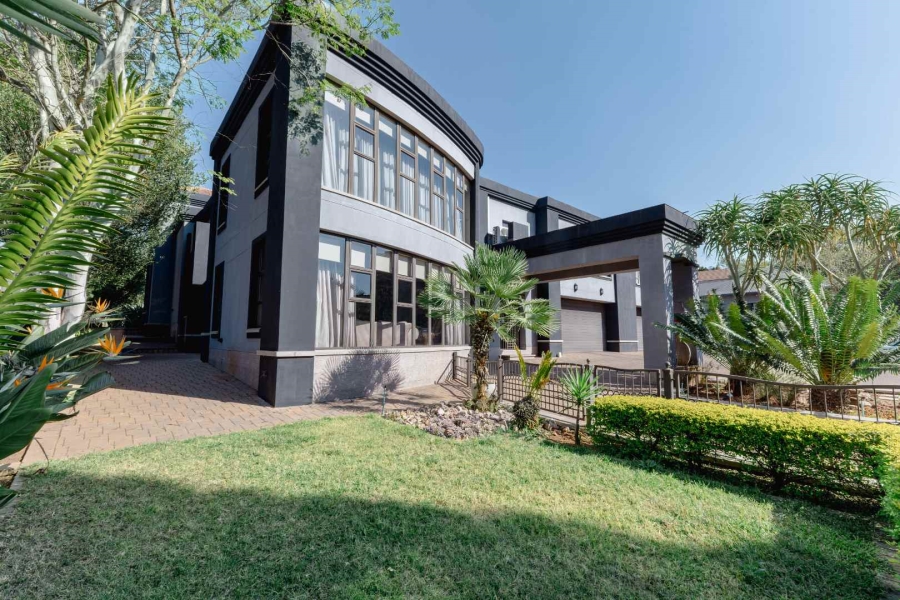 4 Bedroom Property for Sale in Woodhill Estate Gauteng