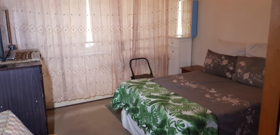 1 Bedroom Property for Sale in Rhodesfield Gauteng