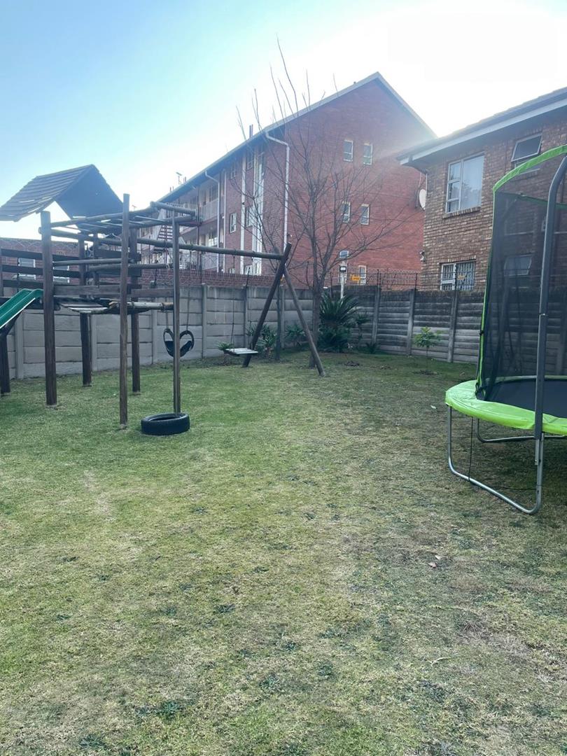 To Let 2 Bedroom Property for Rent in Birchleigh Gauteng