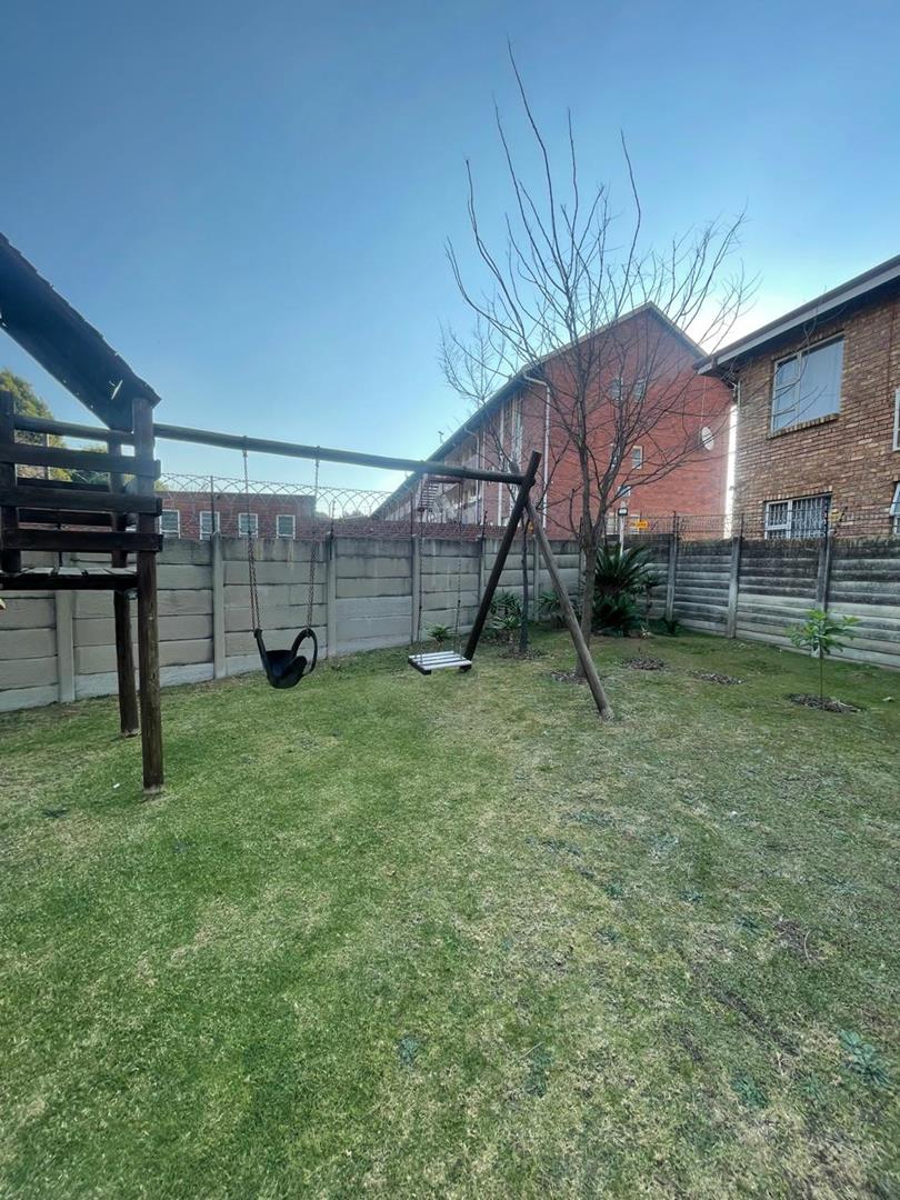To Let 2 Bedroom Property for Rent in Birchleigh Gauteng