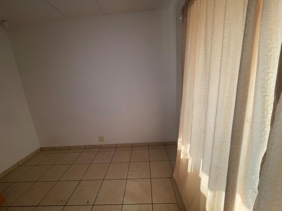 To Let 2 Bedroom Property for Rent in Edleen Gauteng