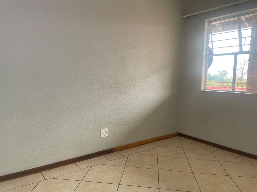 2 Bedroom Property for Sale in Edleen Gauteng