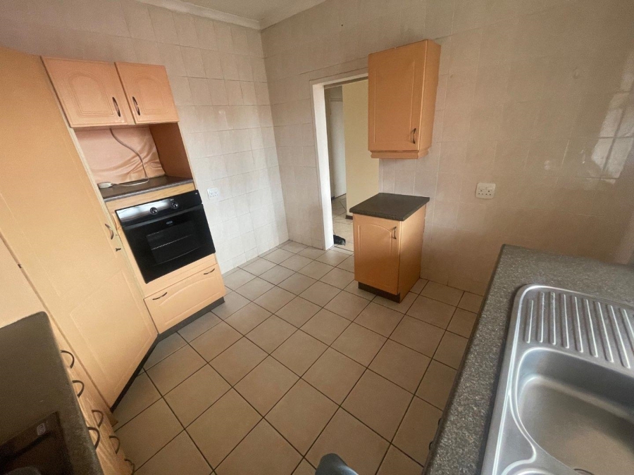 2 Bedroom Property for Sale in Edleen Gauteng