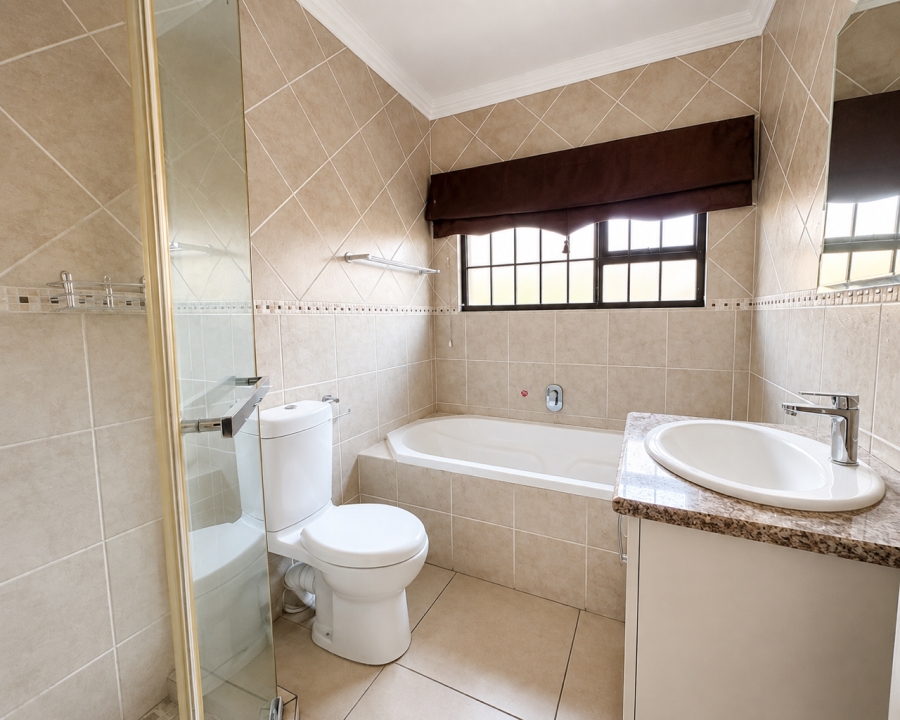 3 Bedroom Property for Sale in New Redruth Gauteng