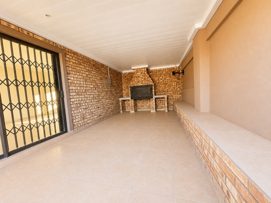 3 Bedroom Property for Sale in New Redruth Gauteng