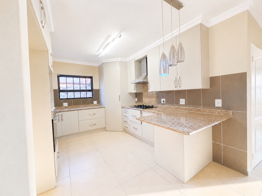3 Bedroom Property for Sale in New Redruth Gauteng