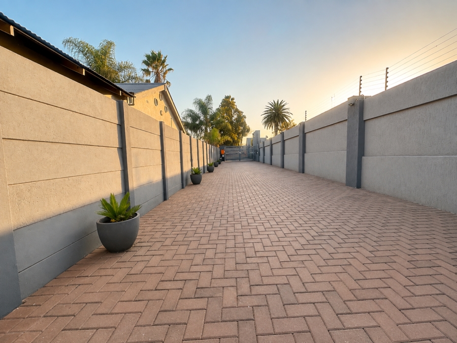 3 Bedroom Property for Sale in New Redruth Gauteng