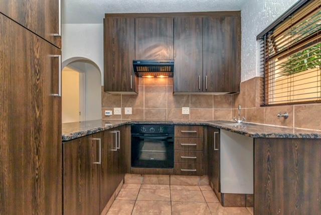 1 Bedroom Property for Sale in Lonehill Gauteng
