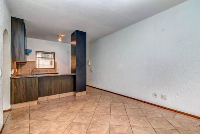 1 Bedroom Property for Sale in Lonehill Gauteng