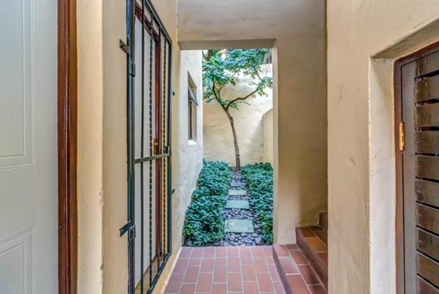 1 Bedroom Property for Sale in Lonehill Gauteng