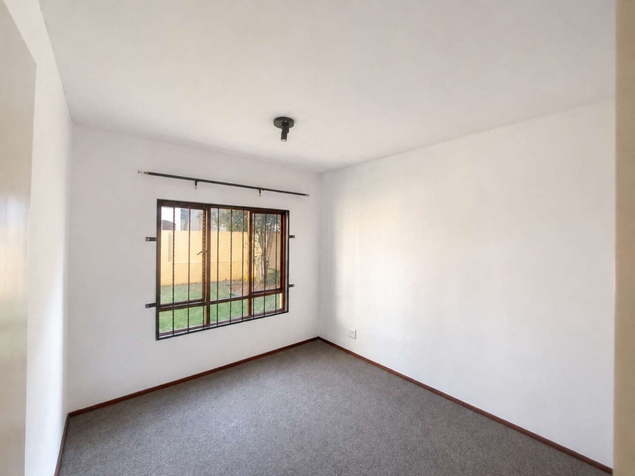 1 Bedroom Property for Sale in Lonehill Gauteng
