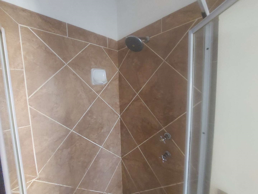 1 Bedroom Property for Sale in Lonehill Gauteng