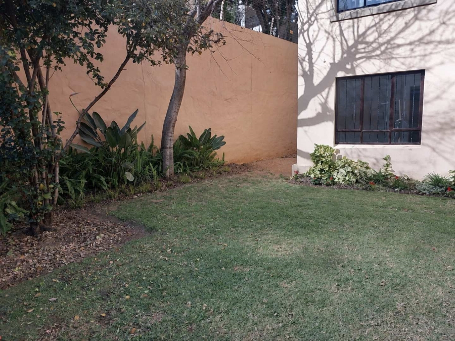 1 Bedroom Property for Sale in Lonehill Gauteng