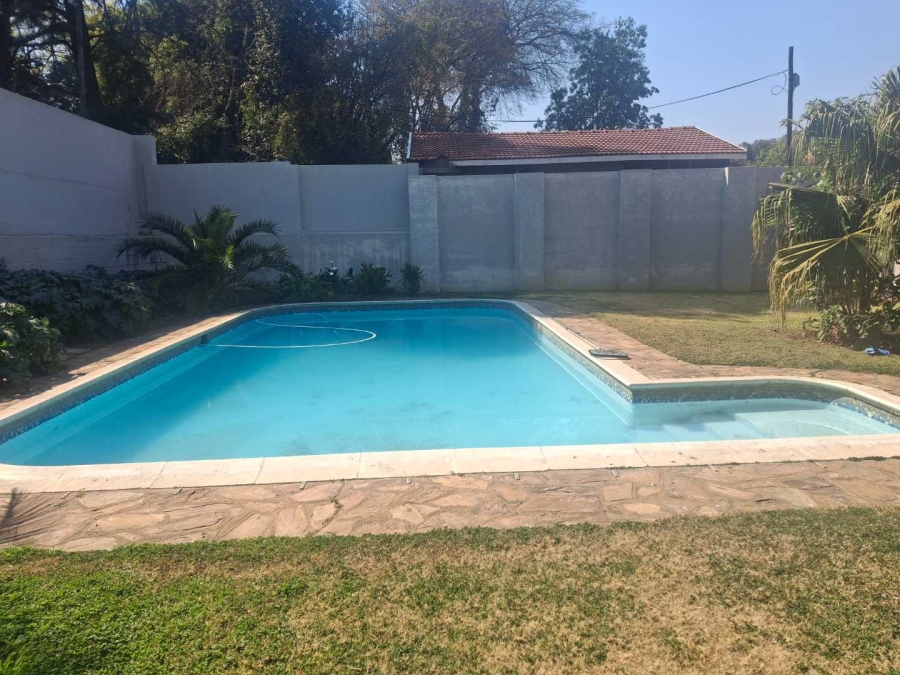 To Let 4 Bedroom Property for Rent in Illovo Gauteng