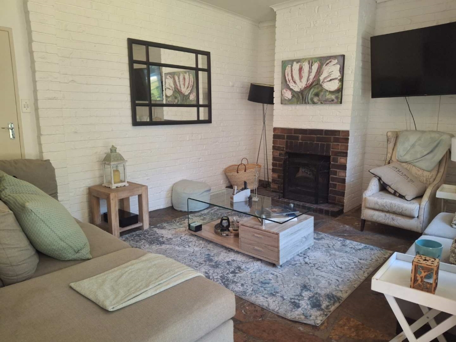 To Let 4 Bedroom Property for Rent in Illovo Gauteng