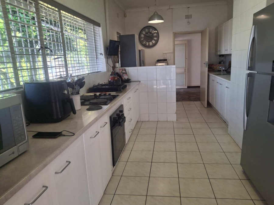 To Let 4 Bedroom Property for Rent in Illovo Gauteng