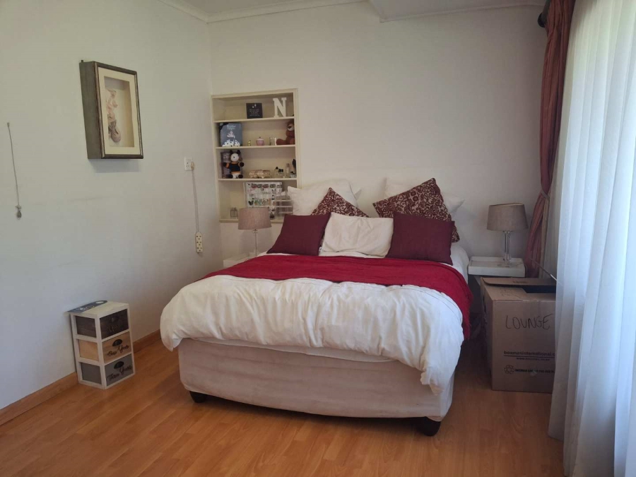 To Let 4 Bedroom Property for Rent in Illovo Gauteng