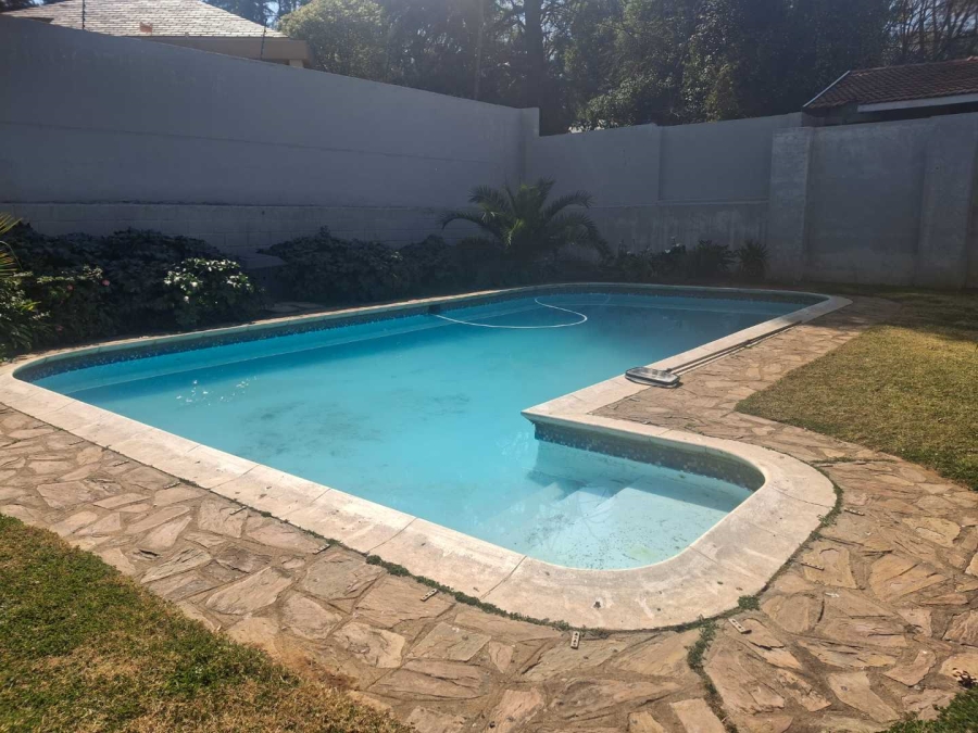 To Let 4 Bedroom Property for Rent in Illovo Gauteng