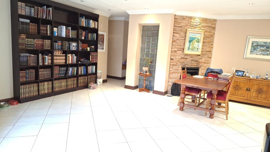 5 Bedroom Property for Sale in Sydenham Gauteng