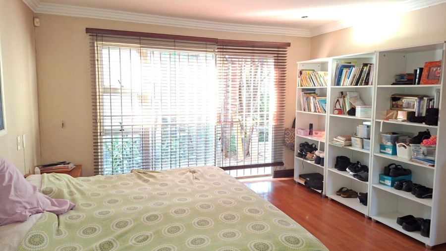5 Bedroom Property for Sale in Sydenham Gauteng