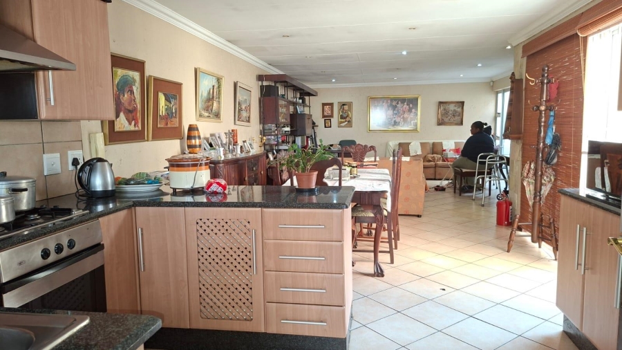 5 Bedroom Property for Sale in Sydenham Gauteng