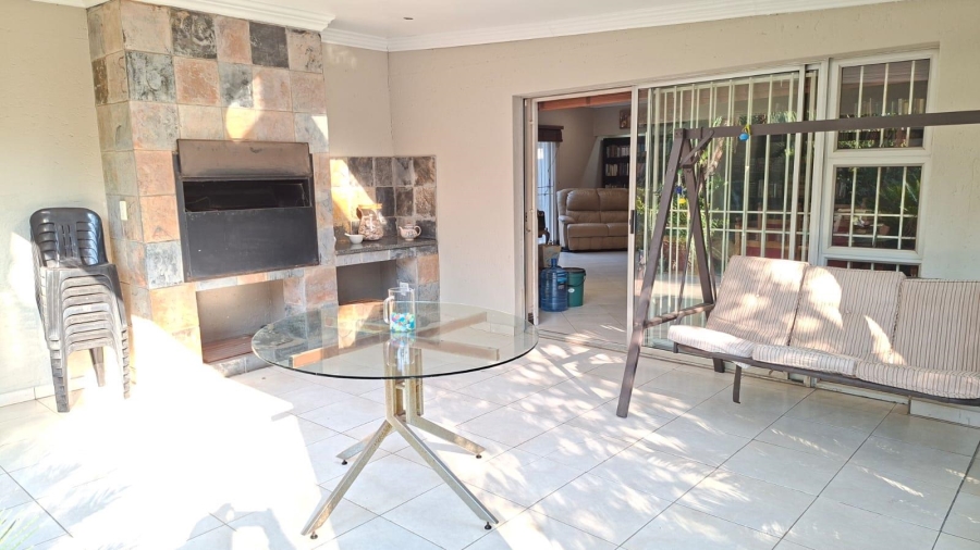 5 Bedroom Property for Sale in Sydenham Gauteng