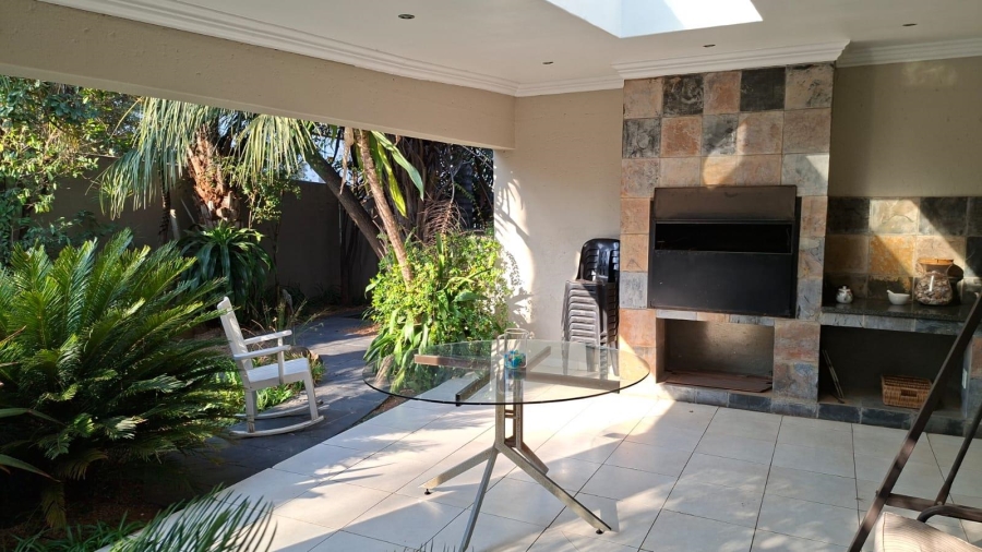 5 Bedroom Property for Sale in Sydenham Gauteng
