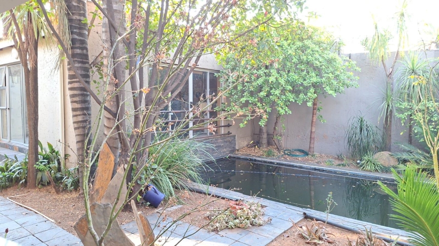 5 Bedroom Property for Sale in Sydenham Gauteng
