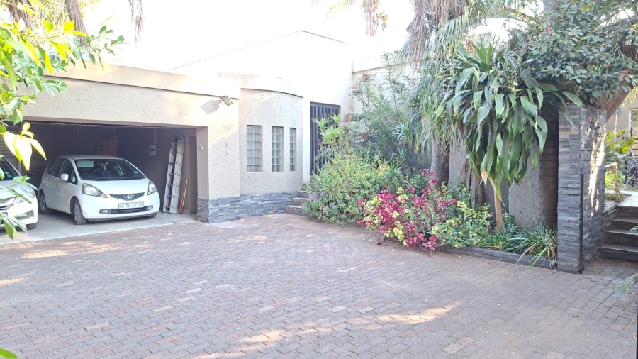 5 Bedroom Property for Sale in Sydenham Gauteng