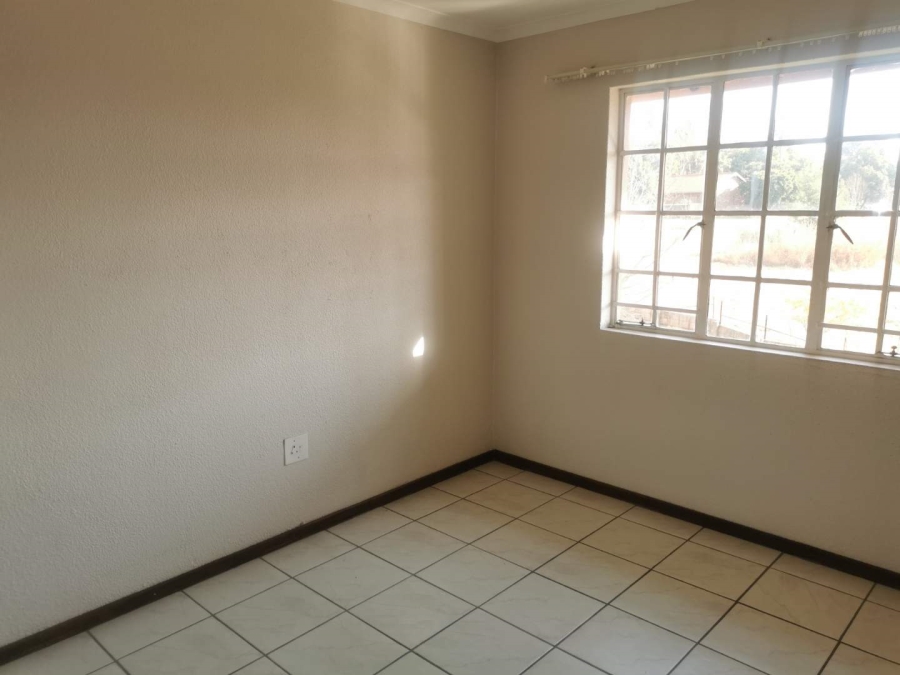 1 Bedroom Property for Sale in Elardus Park Gauteng