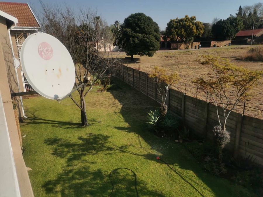 1 Bedroom Property for Sale in Elardus Park Gauteng